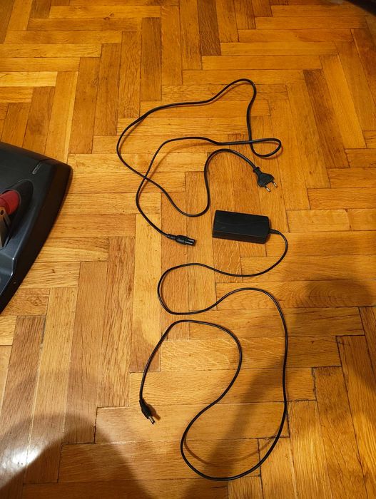 Logitech G25 Електрически волан и педали за Sim Racing