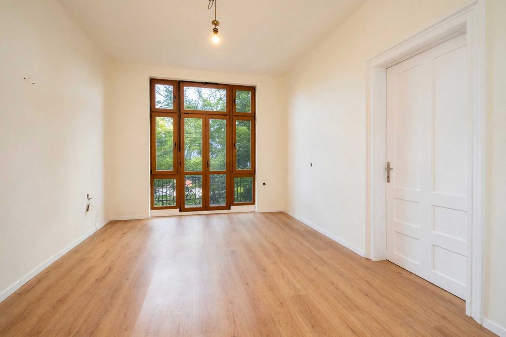 Продава се Четиристаен апартамент в София, Център - 126 кв.м за 2858 €/кв.м - Снимка #5