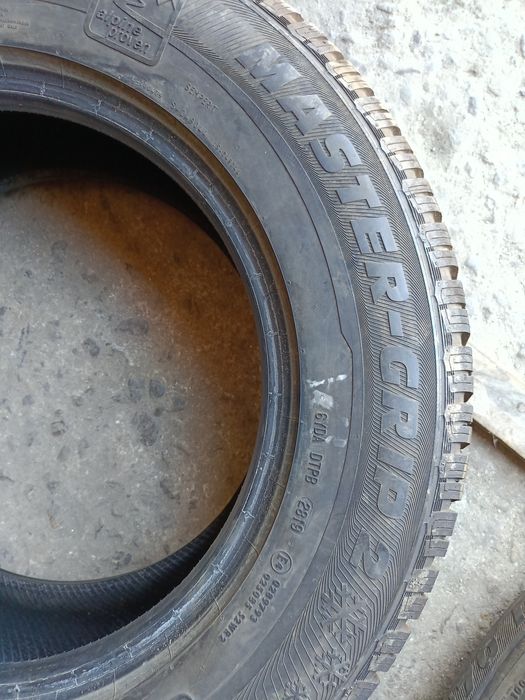 Зимни гуми -16цола-215/70-1бр.-75лв."SEMPERIT"-като нови