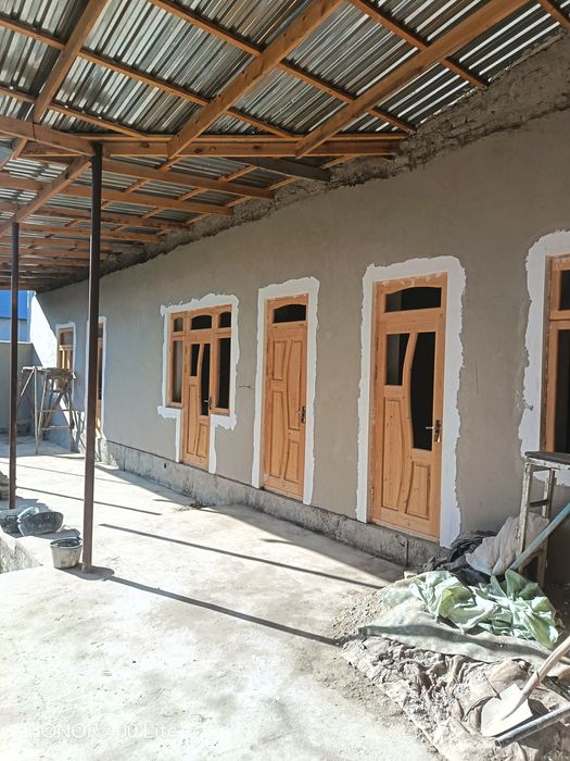 Eshki shahar eski bozor orqasidan hovli sotiladi