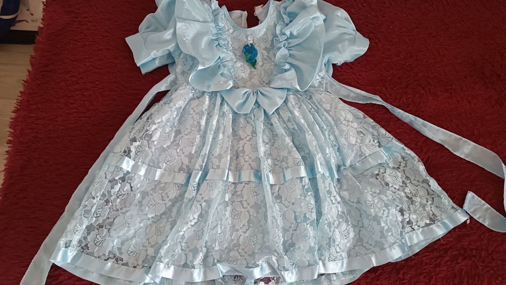 Нарядные платья на девочку от 3-5 лет