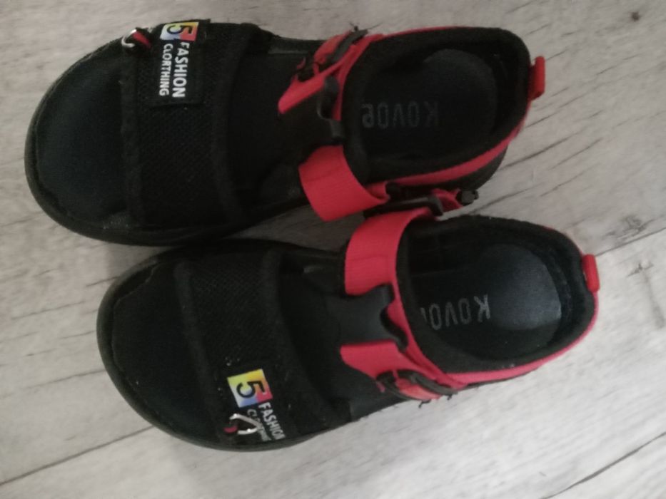 Обувь на мальчика 30, 32 размеры