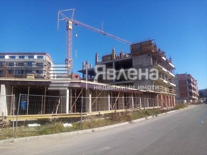 Продава се Двустаен апартамент в Поморие - 65 кв.м за 1257 €/кв.м - Снимка #2