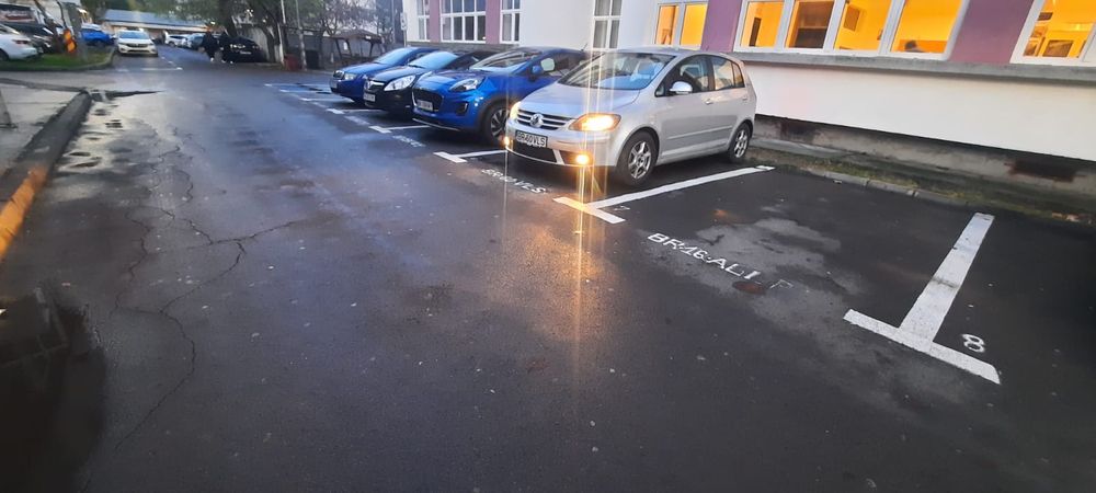 Golf 5 plus. Proprietar