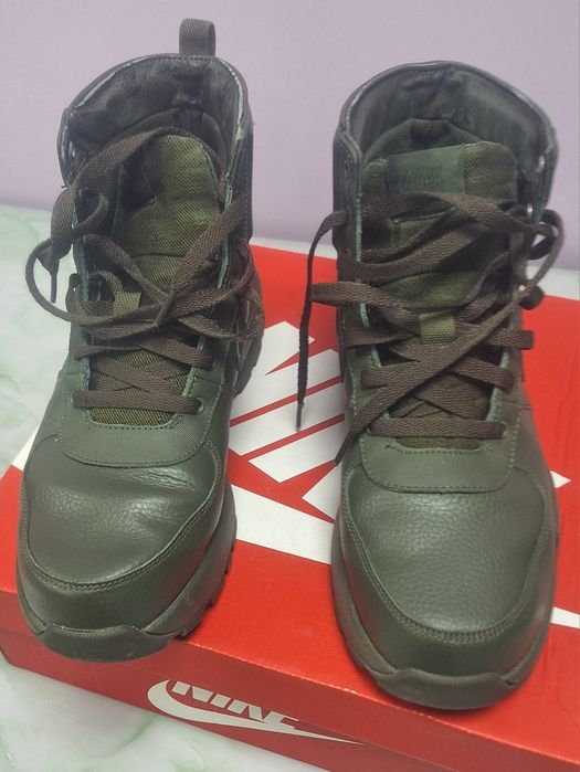 NIKE - Мъжки високи обувки # 42