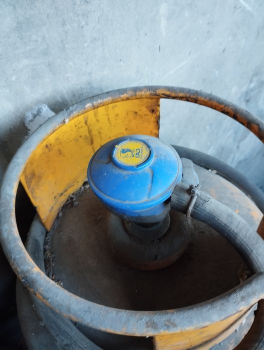 Продам желтые газовые баллоны