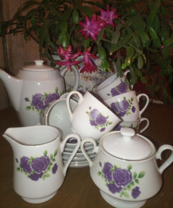 Продам практически новый чайный сервиз!