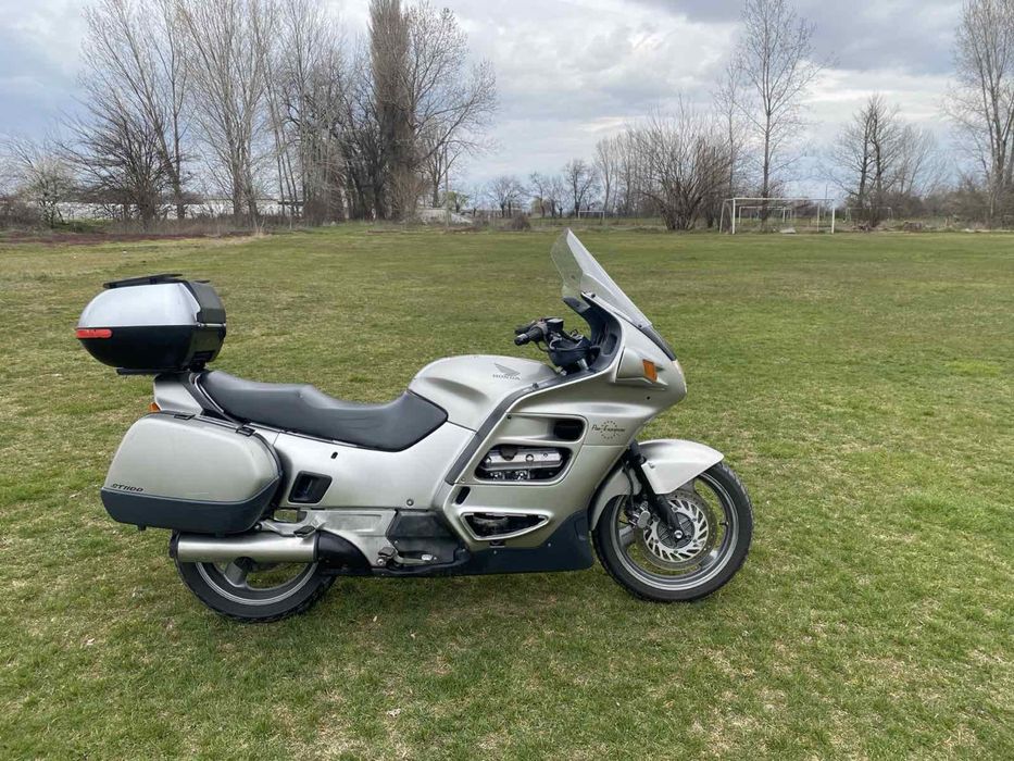 Honda pan European ST 1100, 1990г. 100 конски сили.