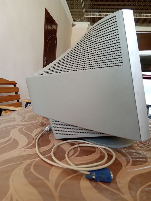 Монитор LG Flatron ezT730BH