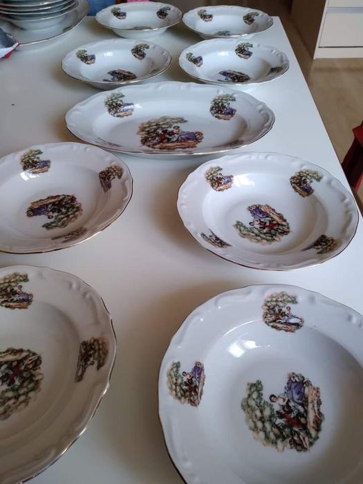 Български порцеланови чинии на Изида Ромео и Жулиета