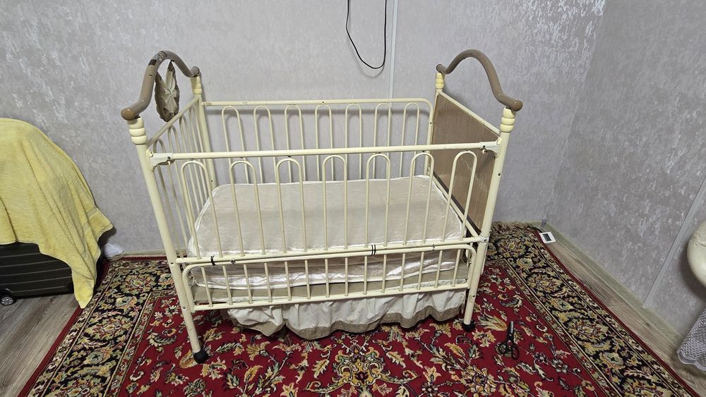 Продаю кроватку в хорошем состоянии 3в1