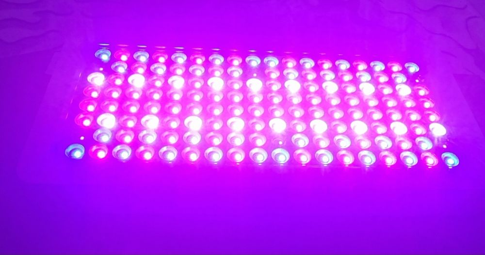 Лампа за отглеждане за растения