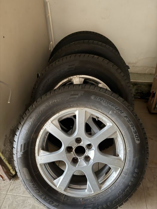 Vand roti Audi Q5 .Cauciucuri noi!!!236.65.17 Furtune