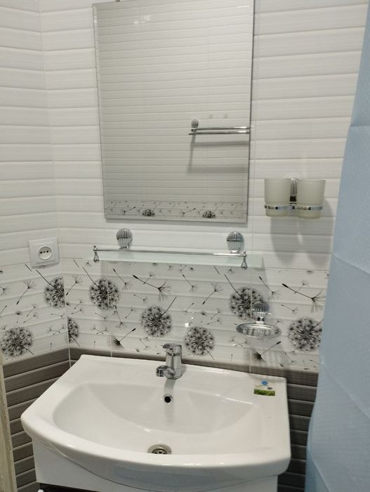 Продается своя, однокомнатная квартира с удобствами 40 КВ