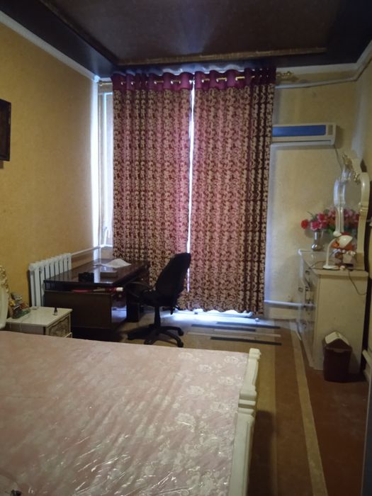 Карши шахарда 2 каватли ховли сотилади