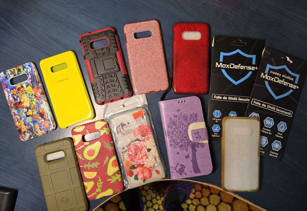 Vând Samsung S10e full box