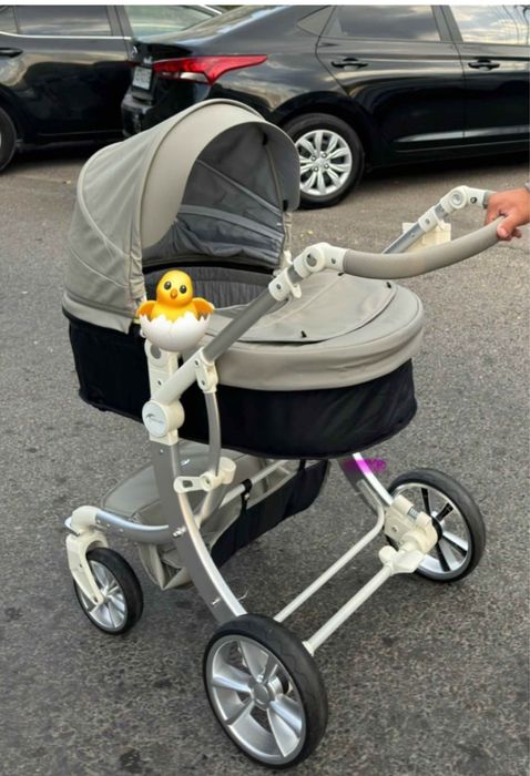 продаеться коляска