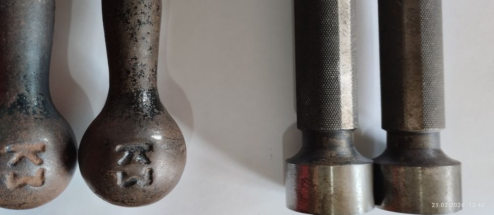 Гантели - 1 кг Времени СССР.