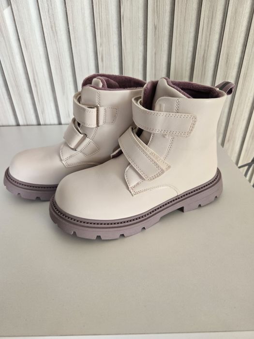 Продам новые ботинки