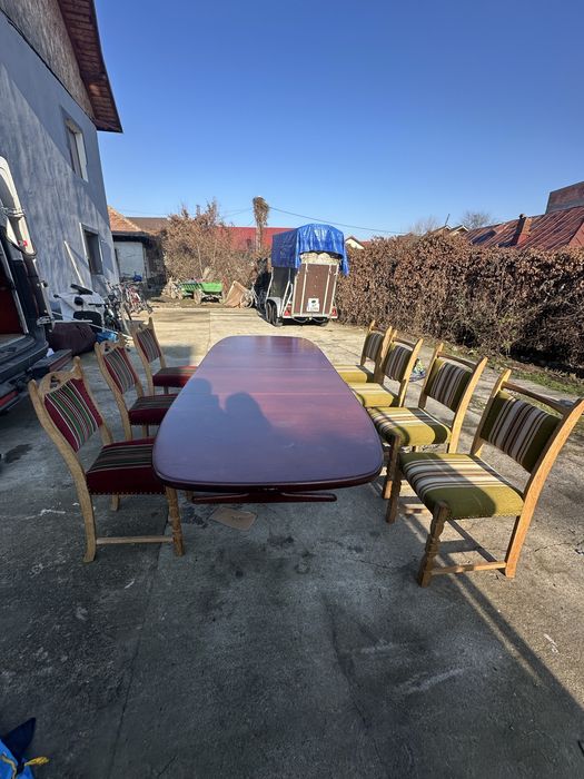 Masa si 7 scaune antic