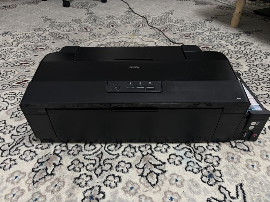 Epson l1800 photoprinter 6-ta rangli A3 holati ideal aybi yoq printer