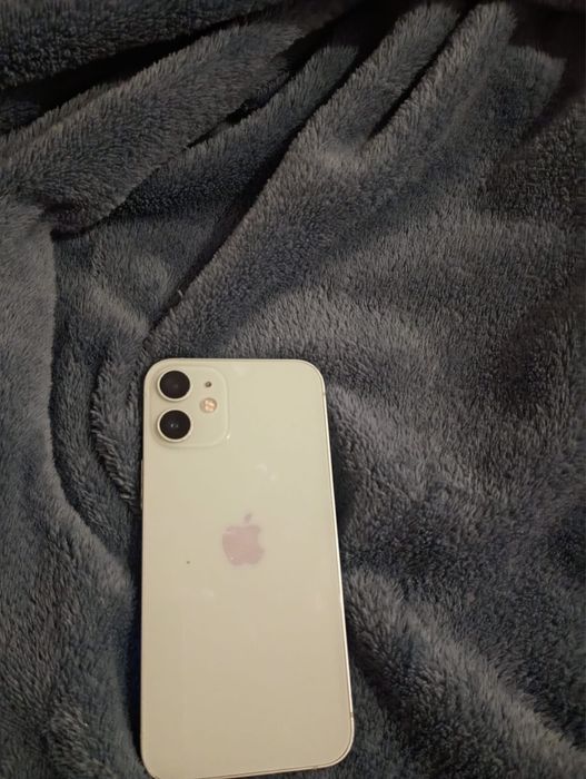Iphone 12 mini.