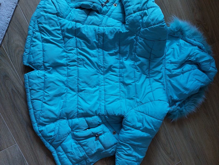 Куртки зимние для девочек 4000тг.