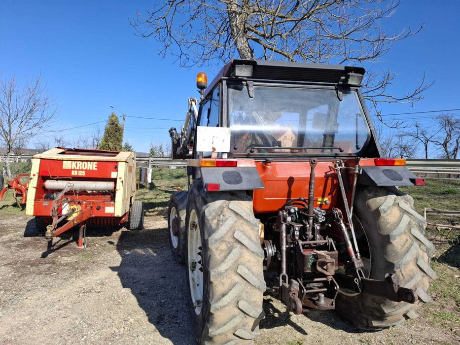 Tractor Fiat 4x4 cu incarcator frontal