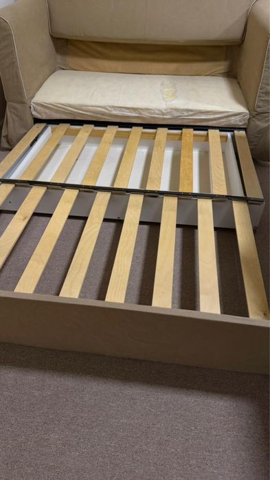 Диван раскладной, двухместный