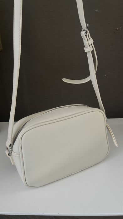 Сумка кожаная с ремешком