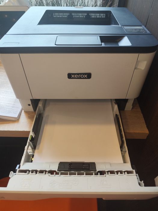 Продам принтер Xerox B310
