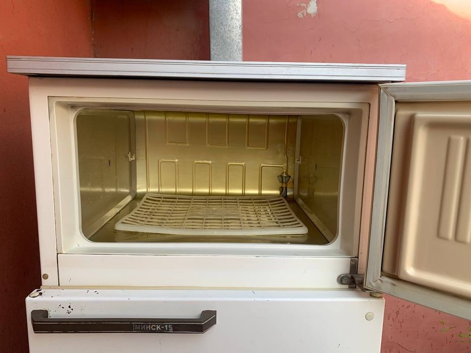 Продается двухкамерный холодильник  Минск 15