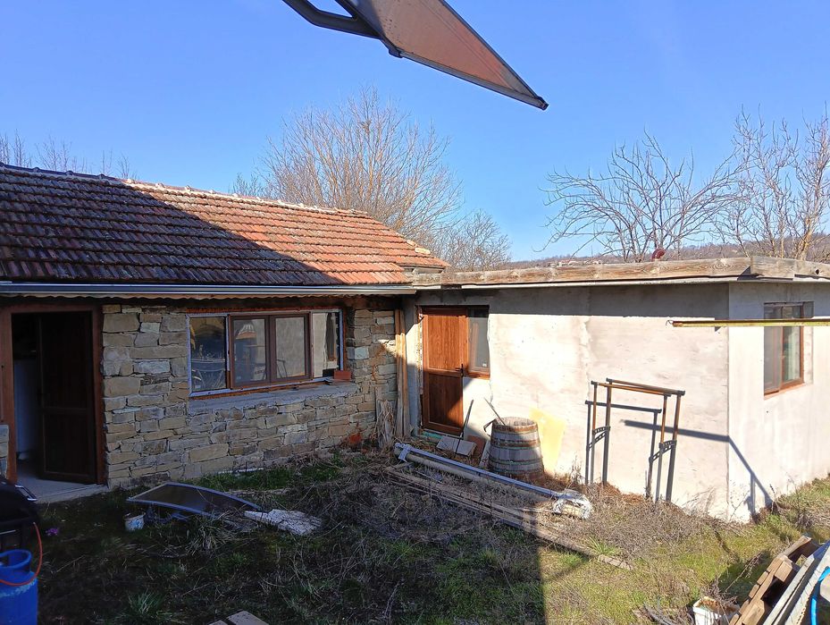 Ексклузивно: Реновирана къща в с. Ганчовец