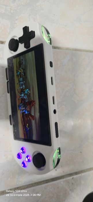 Mini consolă cu jocuri din copilărie