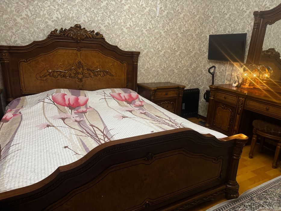 Спальный гарнитур