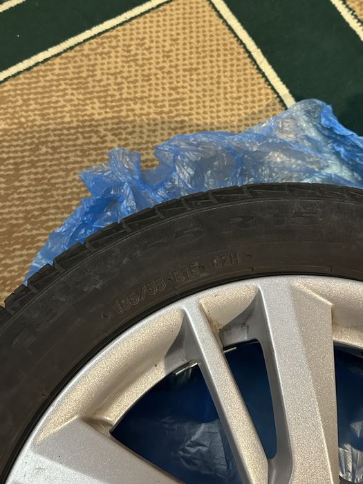 Продам летнюю резину с дисками