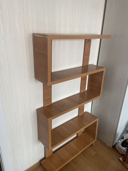 Книжная полка удобная