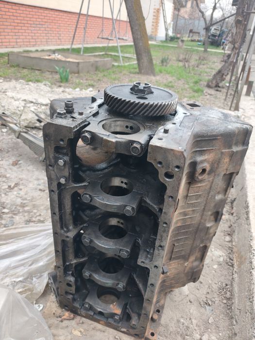 Продам блок цилиндров на ЗИЛ