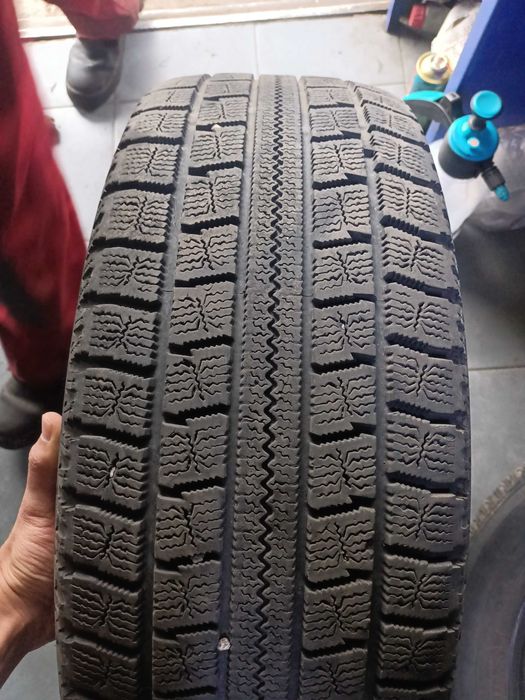 Зимние шины Nitto Sn2 Studless R17