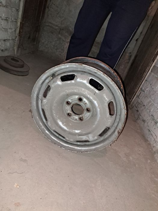 Старые диски на машину