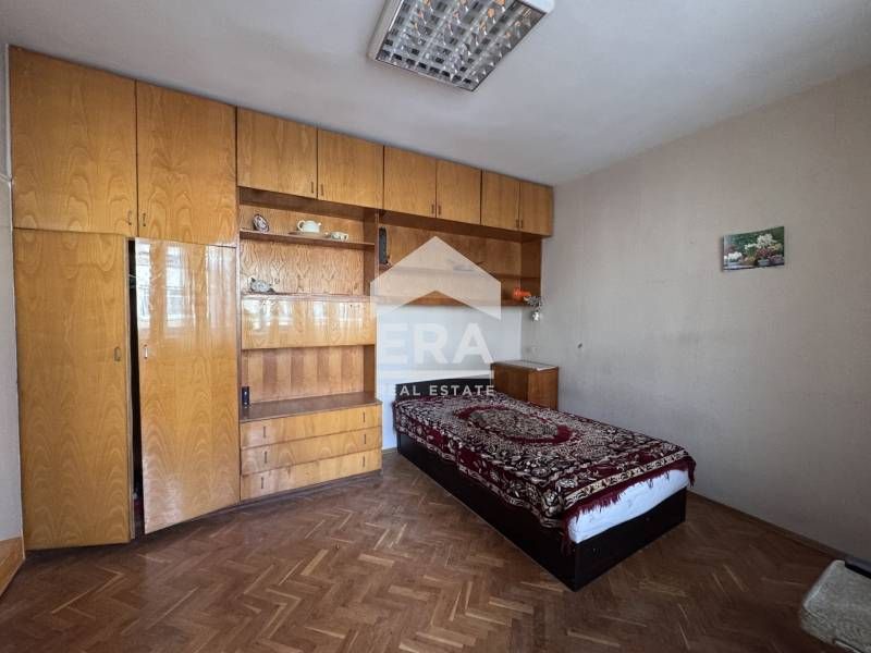 Продава се Тристаен апартамент в Варна, Окръжна болница - 86 кв.м за 1412 €/кв.м - Снимка #9