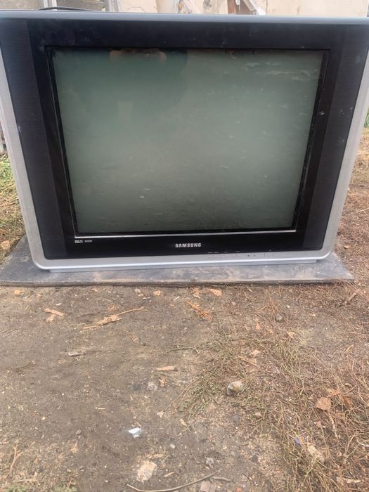 Продам телевизор
