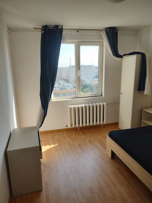 Particular, vând apartament 2 camere.