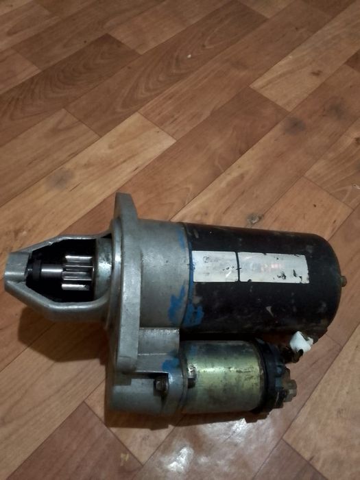 Продам стартер и коропка передач