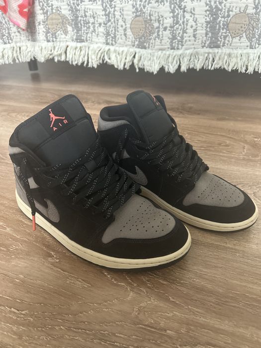 продаю jordan olive grey mid