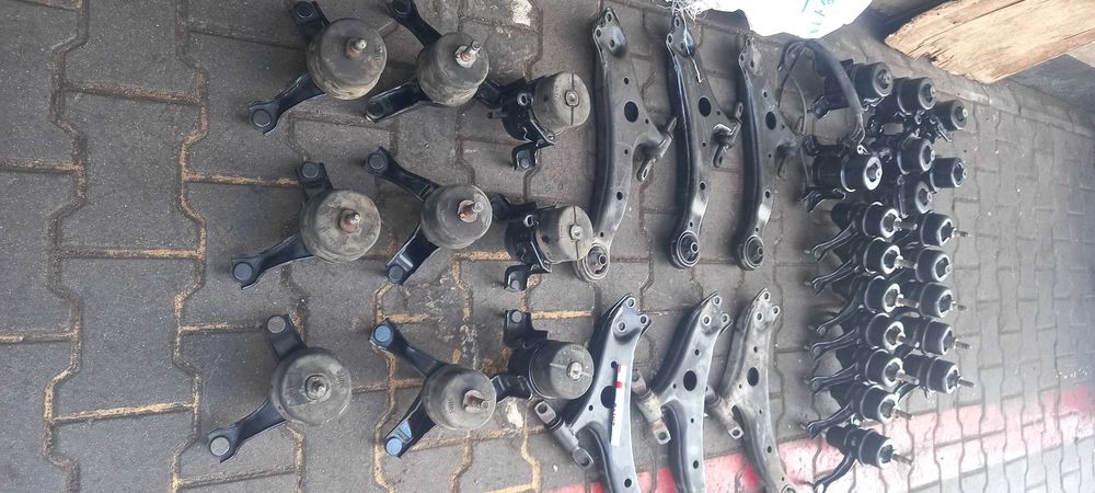 Подушки двигателя Toyota Camry 30/35/40/45 объем 2,4