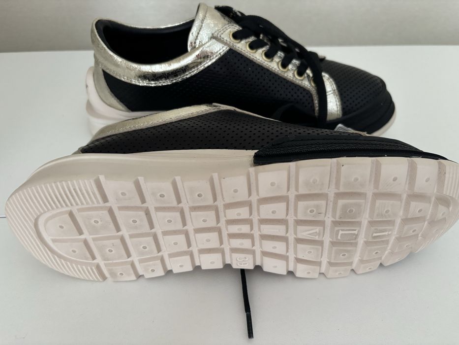 Кожанные кросовки