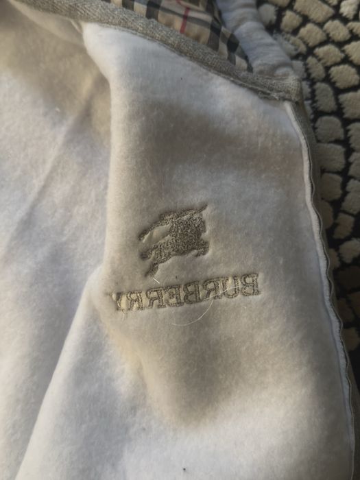 Hanorac burberry gri