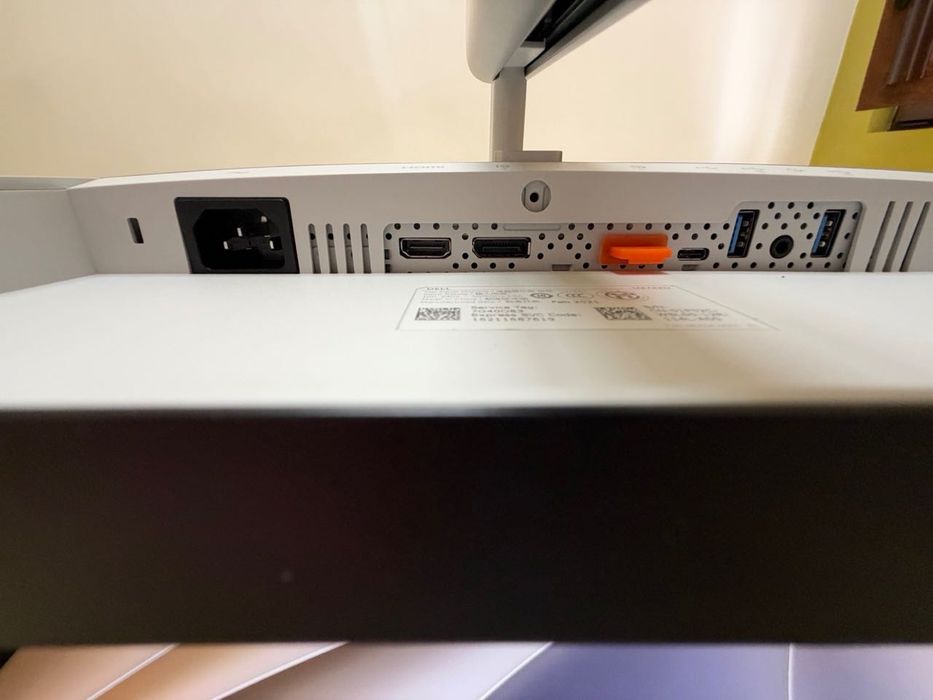Монитор Dell U2722D