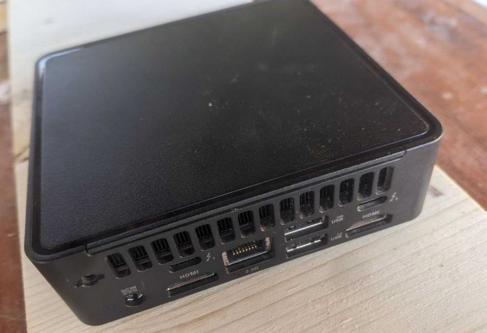 Mini PC Asus NUC 14 PRO slim kit, Intel Core i3 100U, fara RAM